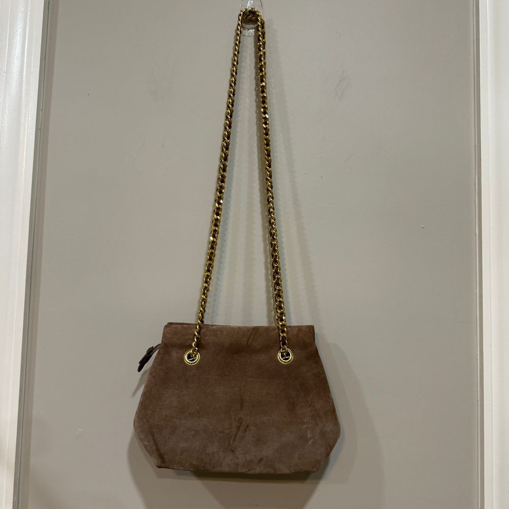 Taupe Suede Shoulder Bag with‎ Gold Chain Strap Classic Purse - Picture 3 of 10